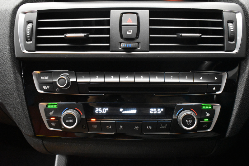 BMW 1シリーズ M140i LCI後期 直6ﾀｰﾎﾞ 340馬力 LEDﾍｯﾄﾞﾗｲﾄ&ﾃｰﾙ ﾋｰﾀｰ付赤革 ｱﾀﾞﾌﾟﾃｨﾌﾞMｻｽ 大型ﾌﾞﾚｰｷｼｽﾃﾑ 車線逸脱&歩行者警告 衝突軽減ﾌﾞﾚｰｷ 横ﾒﾆｭｰﾀｯﾁﾊﾟｯﾄﾞiﾄﾞﾗｲﾌﾞBｶﾒﾗ Pｱｼｽﾄ ｸﾙｺﾝ ﾊﾟﾄﾞﾙｼﾌﾄ ｽﾏｰﾄｷｰ 2年保証