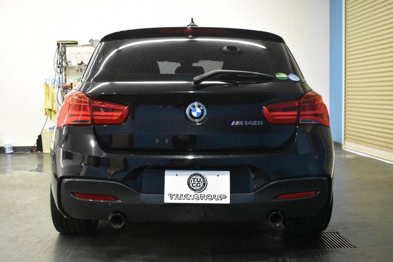 BMW 1シリーズ M140i LCI後期 直6ﾀｰﾎﾞ 340馬力 LEDﾍｯﾄﾞﾗｲﾄ&ﾃｰﾙ ﾋｰﾀｰ付赤革 ｱﾀﾞﾌﾟﾃｨﾌﾞMｻｽ 大型ﾌﾞﾚｰｷｼｽﾃﾑ 車線逸脱&歩行者警告 衝突軽減ﾌﾞﾚｰｷ 横ﾒﾆｭｰﾀｯﾁﾊﾟｯﾄﾞiﾄﾞﾗｲﾌﾞBｶﾒﾗ Pｱｼｽﾄ ｸﾙｺﾝ ﾊﾟﾄﾞﾙｼﾌﾄ ｽﾏｰﾄｷｰ 2年保証