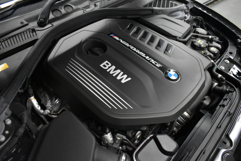 BMW 1シリーズ M140i LCI後期 直6ﾀｰﾎﾞ 340馬力 LEDﾍｯﾄﾞﾗｲﾄ&ﾃｰﾙ ﾋｰﾀｰ付赤革 ｱﾀﾞﾌﾟﾃｨﾌﾞMｻｽ 大型ﾌﾞﾚｰｷｼｽﾃﾑ 車線逸脱&歩行者警告 衝突軽減ﾌﾞﾚｰｷ 横ﾒﾆｭｰﾀｯﾁﾊﾟｯﾄﾞiﾄﾞﾗｲﾌﾞBｶﾒﾗ Pｱｼｽﾄ ｸﾙｺﾝ ﾊﾟﾄﾞﾙｼﾌﾄ ｽﾏｰﾄｷｰ 2年保証