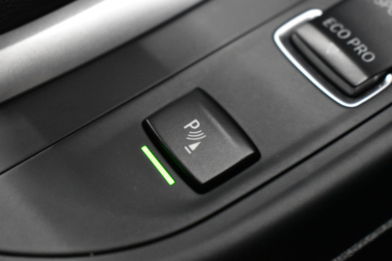 BMW 1シリーズ M140i LCI後期 直6ﾀｰﾎﾞ 340馬力 LEDﾍｯﾄﾞﾗｲﾄ&ﾃｰﾙ ﾋｰﾀｰ付赤革 ｱﾀﾞﾌﾟﾃｨﾌﾞMｻｽ 大型ﾌﾞﾚｰｷｼｽﾃﾑ 車線逸脱&歩行者警告 衝突軽減ﾌﾞﾚｰｷ 横ﾒﾆｭｰﾀｯﾁﾊﾟｯﾄﾞiﾄﾞﾗｲﾌﾞBｶﾒﾗ Pｱｼｽﾄ ｸﾙｺﾝ ﾊﾟﾄﾞﾙｼﾌﾄ ｽﾏｰﾄｷｰ 2年保証