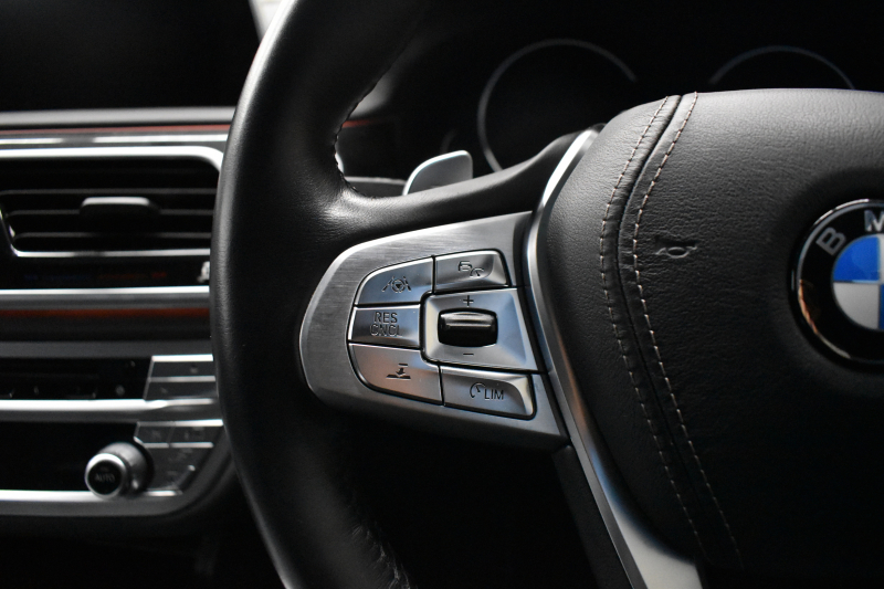 BMW 7シリーズ 750i Mｽﾎﾟｰﾂ V8 ｻﾝR Fﾏｯｻｰｼﾞ&ﾍﾞﾝﾁﾚｰｼｮﾝ 全席ﾋｰﾀｰ付黒革 ﾚｰｻﾞｰLED  液晶ｷｰ ﾘﾓｰﾄｺﾝﾄﾛｰﾙﾊﾟｰｷﾝｸﾞ 追従ACC HUD ﾊｰﾏﾝｶｰﾄﾞﾝ ｼﾞｪｽﾁｬｰｺﾝﾄﾛｰﾙ ﾀｯﾁﾊﾟﾈﾙ対応HDDﾅﾋﾞ3Dﾋﾞｭｰ Bｶﾒﾗ 車線変更&逸脱&歩行者警告 液晶ﾒｰﾀｰ 電動ﾄﾗﾝｸ 2年保証