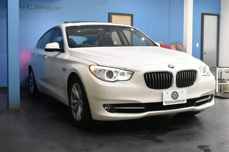 BMW 5シリーズ 535iｸﾞﾗﾝﾂｰﾘｽﾓ ｺﾝﾌｫｰﾄP ﾊﾟﾉﾗﾏｻﾝﾙｰﾌ 1ｵｰﾅｰ 全席ﾋｰﾀｰ前席ﾍﾞﾝﾁﾚｰｼｮﾝ付黒革 ｽﾏｰﾄｷｰ ﾌﾙｾｸﾞ ﾅﾋﾞTOPﾋﾞｭｰ Bｶﾒﾗ 前後PDC 電動ﾄﾗﾝｸ ｸﾙｺﾝ 18AW ETC 2年保証