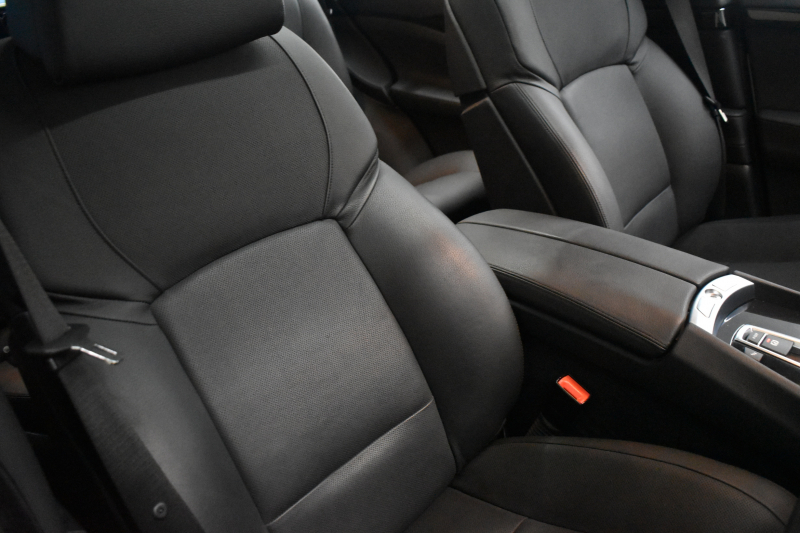 BMW 5シリーズ 535iｸﾞﾗﾝﾂｰﾘｽﾓ ｺﾝﾌｫｰﾄP ﾊﾟﾉﾗﾏｻﾝﾙｰﾌ 1ｵｰﾅｰ 全席ﾋｰﾀｰ前席ﾍﾞﾝﾁﾚｰｼｮﾝ付黒革 ｽﾏｰﾄｷｰ ﾌﾙｾｸﾞ ﾅﾋﾞTOPﾋﾞｭｰ Bｶﾒﾗ 前後PDC 電動ﾄﾗﾝｸ ｸﾙｺﾝ 18AW ETC 2年保証