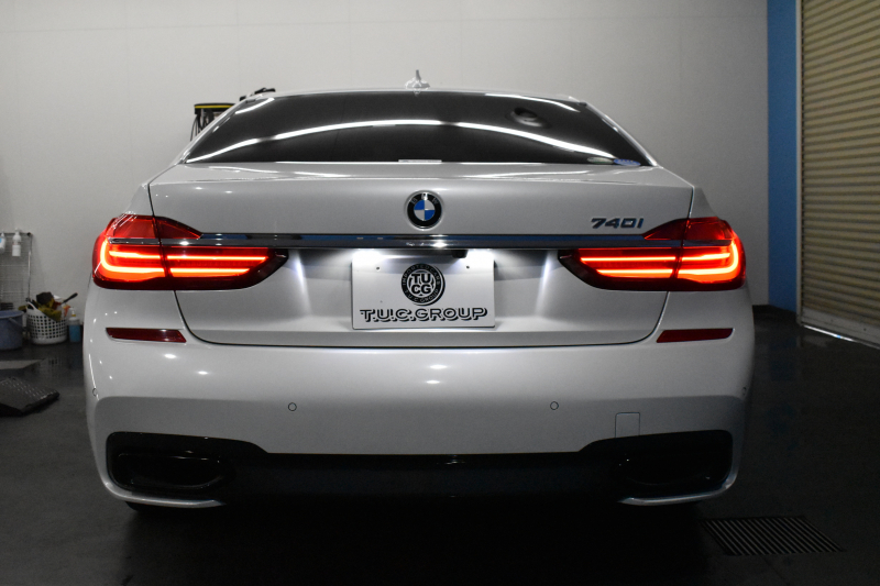BMW 7シリーズ 740i Mｽﾎﾟｰﾂ ﾘｱｺﾝﾌｫｰﾄP ﾘｱｴﾝﾀｰﾃｲﾒﾝﾄ 後席ﾓﾆﾀｰ ﾃﾞｨｽﾌﾟﾚｲｷｰ ﾘﾓｰﾄ駐車 ｻﾝﾙｰﾌ ﾚｰｻﾞｰLED 前席ﾏｯｻｰｼﾞ全席ﾋｰﾀｰ&ﾍﾞﾝﾁﾚｰｼｮﾝ付茶革 ACC HUD ﾊｰﾏﾝｶｰﾄﾞﾝ ｼﾞｪｽﾁｬｰｺﾝﾄﾛｰﾙ ﾀｯﾁﾊﾟﾈﾙﾅﾋﾞ3Dﾋﾞｭｰ LCW 液晶ﾒｰﾀｰ 2年保証