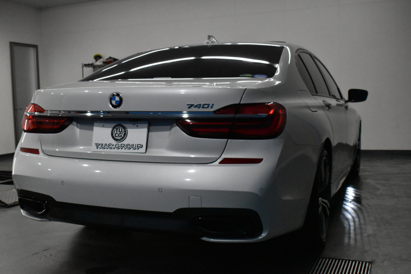 BMW 7シリーズ 740i Mｽﾎﾟｰﾂ ﾘｱｺﾝﾌｫｰﾄP ﾘｱｴﾝﾀｰﾃｲﾒﾝﾄ 後席ﾓﾆﾀｰ ﾃﾞｨｽﾌﾟﾚｲｷｰ ﾘﾓｰﾄ駐車 ｻﾝﾙｰﾌ ﾚｰｻﾞｰLED 前席ﾏｯｻｰｼﾞ全席ﾋｰﾀｰ&ﾍﾞﾝﾁﾚｰｼｮﾝ付茶革 ACC HUD ﾊｰﾏﾝｶｰﾄﾞﾝ ｼﾞｪｽﾁｬｰｺﾝﾄﾛｰﾙ ﾀｯﾁﾊﾟﾈﾙﾅﾋﾞ3Dﾋﾞｭｰ LCW 液晶ﾒｰﾀｰ 2年保証