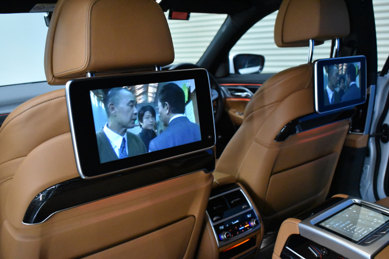 BMW 7シリーズ 740i Mｽﾎﾟｰﾂ ﾘｱｺﾝﾌｫｰﾄP ﾘｱｴﾝﾀｰﾃｲﾒﾝﾄ 後席ﾓﾆﾀｰ ﾃﾞｨｽﾌﾟﾚｲｷｰ ﾘﾓｰﾄ駐車 ｻﾝﾙｰﾌ ﾚｰｻﾞｰLED 前席ﾏｯｻｰｼﾞ全席ﾋｰﾀｰ&ﾍﾞﾝﾁﾚｰｼｮﾝ付茶革 ACC HUD ﾊｰﾏﾝｶｰﾄﾞﾝ ｼﾞｪｽﾁｬｰｺﾝﾄﾛｰﾙ ﾀｯﾁﾊﾟﾈﾙﾅﾋﾞ3Dﾋﾞｭｰ LCW 液晶ﾒｰﾀｰ 2年保証