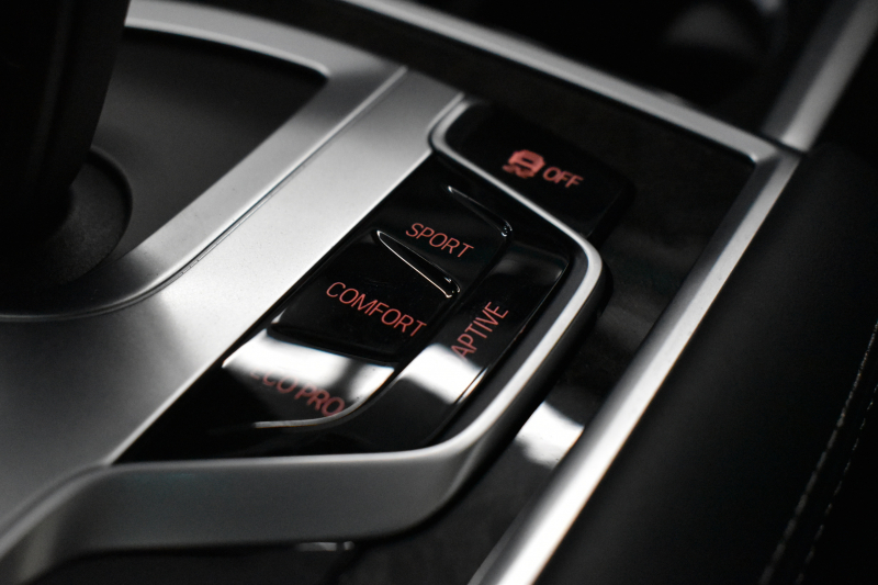 BMW 7シリーズ 740i ﾌﾟﾗｽP ｻﾝﾙｰﾌ ﾚｰｻﾞｰLEDﾗｲﾄ Fﾏｯｻｰｼﾞ&ﾍﾞﾝﾁﾚｰｼｮﾝ 全席ﾋｰﾀｰ付黒革 追従ACC HUD ﾊｰﾏﾝｶｰﾄﾞﾝ ｼﾞｪｽﾁｬｰｺﾝﾄﾛｰﾙ ﾀｯﾁﾊﾟﾈﾙ対応HDDﾅﾋﾞ3Dﾋﾞｭｰ Bｶﾒﾗ 車線変更&逸脱&歩行者警告 液晶ﾒｰﾀｰ 19AW 電動ﾄﾗﾝｸ Bｶﾒﾗ 2年保証