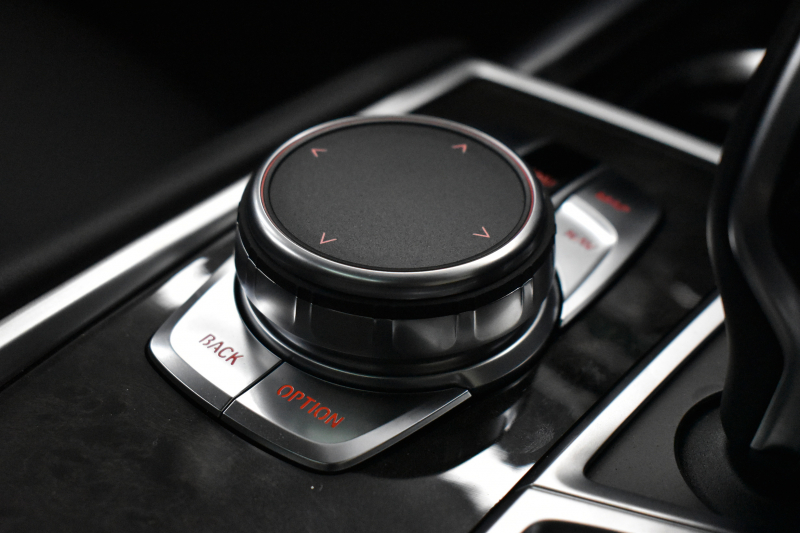 BMW 7シリーズ 740i ﾌﾟﾗｽP ｻﾝﾙｰﾌ ﾚｰｻﾞｰLEDﾗｲﾄ Fﾏｯｻｰｼﾞ&ﾍﾞﾝﾁﾚｰｼｮﾝ 全席ﾋｰﾀｰ付黒革 追従ACC HUD ﾊｰﾏﾝｶｰﾄﾞﾝ ｼﾞｪｽﾁｬｰｺﾝﾄﾛｰﾙ ﾀｯﾁﾊﾟﾈﾙ対応HDDﾅﾋﾞ3Dﾋﾞｭｰ Bｶﾒﾗ 車線変更&逸脱&歩行者警告 液晶ﾒｰﾀｰ 19AW 電動ﾄﾗﾝｸ Bｶﾒﾗ 2年保証