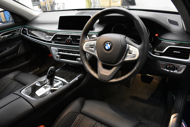 BMW 7シリーズ 740i ﾌﾟﾗｽP ｻﾝﾙｰﾌ ﾚｰｻﾞｰLEDﾗｲﾄ Fﾏｯｻｰｼﾞ&ﾍﾞﾝﾁﾚｰｼｮﾝ 全席ﾋｰﾀｰ付黒革 追従ACC HUD ﾊｰﾏﾝｶｰﾄﾞﾝ ｼﾞｪｽﾁｬｰｺﾝﾄﾛｰﾙ ﾀｯﾁﾊﾟﾈﾙ対応HDDﾅﾋﾞ3Dﾋﾞｭｰ Bｶﾒﾗ 車線変更&逸脱&歩行者警告 液晶ﾒｰﾀｰ 19AW 電動ﾄﾗﾝｸ Bｶﾒﾗ 2年保証