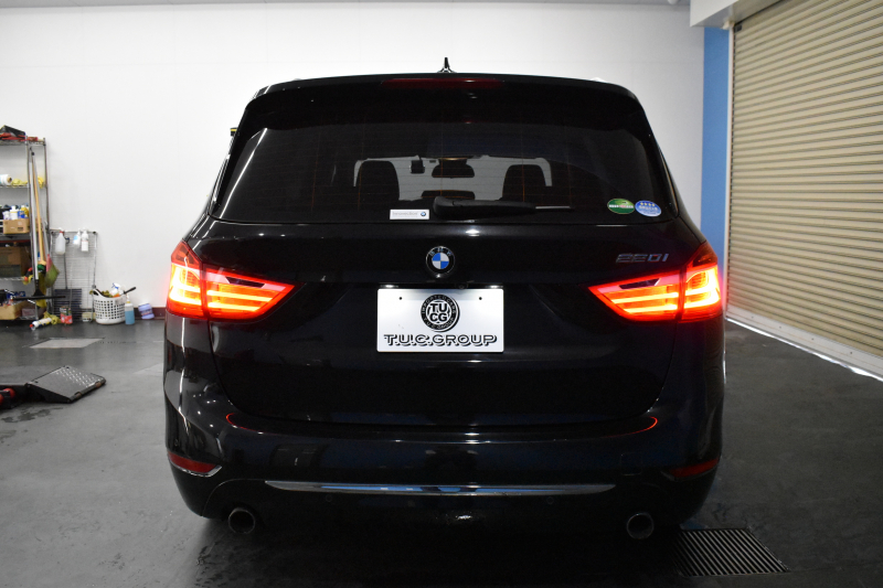 BMW 2シリーズ 220iｸﾞﾗﾝﾂｱﾗｰ ﾗｸﾞｼﾞｭｱﾘｰ 3列ｼｰﾄ 7人乗り ｱﾄﾞﾊﾞﾝｽﾄﾞｱｸﾃｨﾌﾞｾｰﾌﾃｨｰP 追従ACC HUD ﾋｰﾀｰ付黒革 LEDﾍｯﾄﾞﾗｲﾄ 衝突軽減ﾌﾞﾚｰｷ 車線逸脱&歩行者警告 ﾀｯﾁﾊﾟｯﾄﾞﾅﾋﾞ 前後PDC Bｶﾒﾗ 電動ﾄﾗﾝｸ ﾊﾟｰｷﾝｸﾞｱｼｽﾄ 17AW ｽﾏｰﾄｷｰ 2年保証