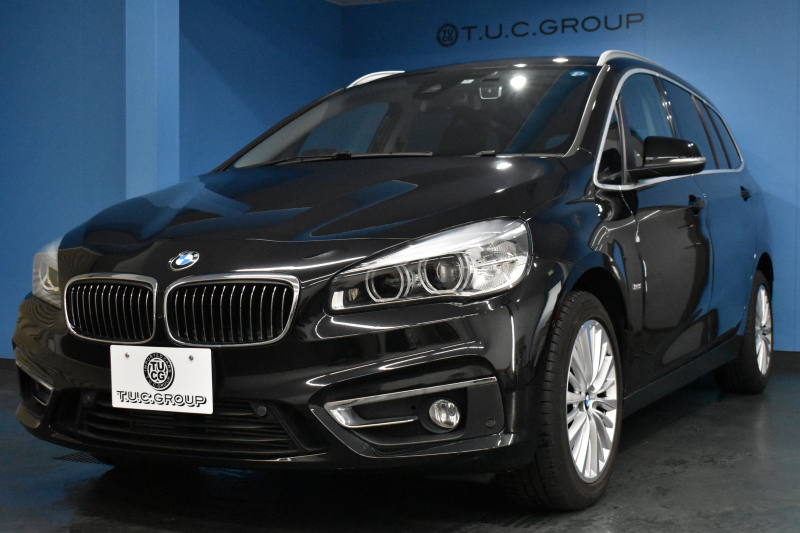 BMW 2シリーズ 220iｸﾞﾗﾝﾂｱﾗｰ ﾗｸﾞｼﾞｭｱﾘｰ 3列ｼｰﾄ 7人乗り ｱﾄﾞﾊﾞﾝｽﾄﾞｱｸﾃｨﾌﾞｾｰﾌﾃｨｰP 追従ACC HUD ﾋｰﾀｰ付黒革 LEDﾍｯﾄﾞﾗｲﾄ 衝突軽減ﾌﾞﾚｰｷ 車線逸脱&歩行者警告 ﾀｯﾁﾊﾟｯﾄﾞﾅﾋﾞ 前後PDC Bｶﾒﾗ 電動ﾄﾗﾝｸ ﾊﾟｰｷﾝｸﾞｱｼｽﾄ 17AW ｽﾏｰﾄｷｰ 2年保証