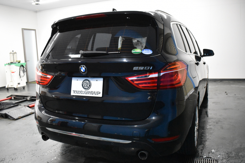 BMW 2シリーズ 220iｸﾞﾗﾝﾂｱﾗｰ ﾗｸﾞｼﾞｭｱﾘｰ 3列ｼｰﾄ 7人乗り ｱﾄﾞﾊﾞﾝｽﾄﾞｱｸﾃｨﾌﾞｾｰﾌﾃｨｰP 追従ACC HUD ﾋｰﾀｰ付黒革 LEDﾍｯﾄﾞﾗｲﾄ 衝突軽減ﾌﾞﾚｰｷ 車線逸脱&歩行者警告 ﾀｯﾁﾊﾟｯﾄﾞﾅﾋﾞ 前後PDC Bｶﾒﾗ 電動ﾄﾗﾝｸ ﾊﾟｰｷﾝｸﾞｱｼｽﾄ 17AW ｽﾏｰﾄｷｰ 2年保証