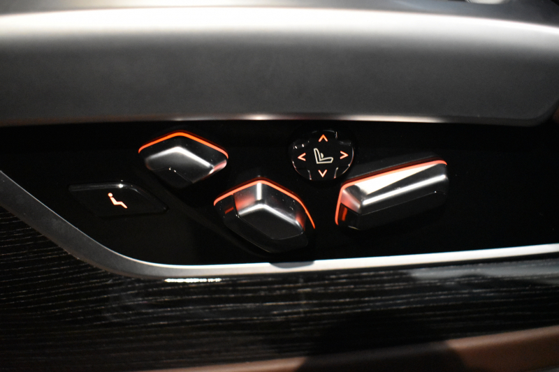 BMW 7シリーズ 740Ld Xﾄﾞﾗｲﾌﾞ Mｽﾎﾟｰﾂ ﾛﾝｸﾞ 後席ﾓﾆﾀｰ ﾊﾟﾉﾗﾏｻﾝR ﾚｰｻﾞｰLEDﾗｲﾄ 追従ACC HUD 全席ﾋｰﾀｰ&ﾍﾞﾝﾁﾚｰｼｮﾝ 前席ﾏｯｻｰｼﾞ付茶革 LCW ｼﾞｪｽﾁｬｰｺﾝﾄﾛｰﾙ対応ﾀｯﾁﾊﾟﾈﾙﾅﾋﾞ 3Dﾋﾞｭｰ ﾊｰﾏﾝｶｰﾄﾞﾝ ﾘﾓｰﾄ駐車 液晶ﾒｰﾀｰ 電動ﾄﾗﾝｸ 2年保証