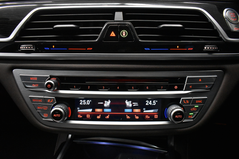 BMW 7シリーズ 740Ld Xﾄﾞﾗｲﾌﾞ Mｽﾎﾟｰﾂ ﾛﾝｸﾞ 後席ﾓﾆﾀｰ ﾊﾟﾉﾗﾏｻﾝR ﾚｰｻﾞｰLEDﾗｲﾄ 追従ACC HUD 全席ﾋｰﾀｰ&ﾍﾞﾝﾁﾚｰｼｮﾝ 前席ﾏｯｻｰｼﾞ付茶革 LCW ｼﾞｪｽﾁｬｰｺﾝﾄﾛｰﾙ対応ﾀｯﾁﾊﾟﾈﾙﾅﾋﾞ 3Dﾋﾞｭｰ ﾊｰﾏﾝｶｰﾄﾞﾝ ﾘﾓｰﾄ駐車 液晶ﾒｰﾀｰ 電動ﾄﾗﾝｸ 2年保証