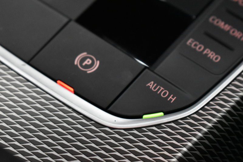 BMW 3シリーズ 320d xﾄﾞﾗｲﾌﾞ ﾂｰﾘﾝｸﾞMｽﾎﾟｰﾂ ｺﾝﾌｫｰﾄP 4WD  追従ACC ﾋｰﾀｰ付ﾊｰﾌﾚｻﾞｰ Pｱｼｽﾄﾌﾟﾗｽ 全周ｶﾒﾗ3Dﾋﾞｭｰ LEDﾍｯﾄﾞﾗｲﾄ 側面衝突&車線変更&逸脱&歩行車警告 後退ｱｼｽﾄ ｱｸﾃｨﾌﾞPDC緊急ﾌﾞﾚｰｷ ﾀｯﾁﾊﾟﾈﾙﾅﾋﾞ ｱｯﾌﾟﾙｶｰﾌﾟﾚｲ 電動ﾄﾗﾝｸ 2年保証