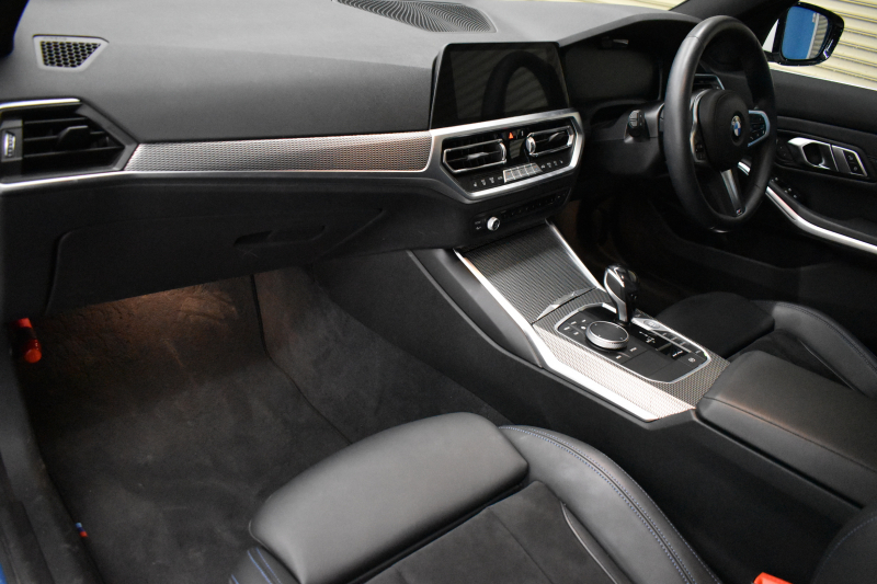 BMW 3シリーズ 320d xﾄﾞﾗｲﾌﾞ ﾂｰﾘﾝｸﾞMｽﾎﾟｰﾂ ｺﾝﾌｫｰﾄP 4WD  追従ACC ﾋｰﾀｰ付ﾊｰﾌﾚｻﾞｰ Pｱｼｽﾄﾌﾟﾗｽ 全周ｶﾒﾗ3Dﾋﾞｭｰ LEDﾍｯﾄﾞﾗｲﾄ 側面衝突&車線変更&逸脱&歩行車警告 後退ｱｼｽﾄ ｱｸﾃｨﾌﾞPDC緊急ﾌﾞﾚｰｷ ﾀｯﾁﾊﾟﾈﾙﾅﾋﾞ ｱｯﾌﾟﾙｶｰﾌﾟﾚｲ 電動ﾄﾗﾝｸ 2年保証