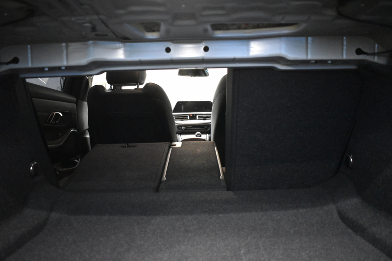 BMW 3シリーズ 320i Mｽﾎﾟｰﾂ G20型  ﾀｯﾁﾊﾟﾈﾙﾅﾋﾞ ｱｯﾌﾟﾙｶｰﾌﾟﾚｲ  追従ACC LEDﾍｯﾄﾞﾗｲﾄ 側面衝突&車線変更&逸脱&歩行車警告 液晶ﾒｰﾀｰ 後退ｱｼｽﾄ Pｱｼｽﾄ ｱｸﾃｨﾌﾞPDC緊急ﾌﾞﾚｰｷ  18AW 2年保証