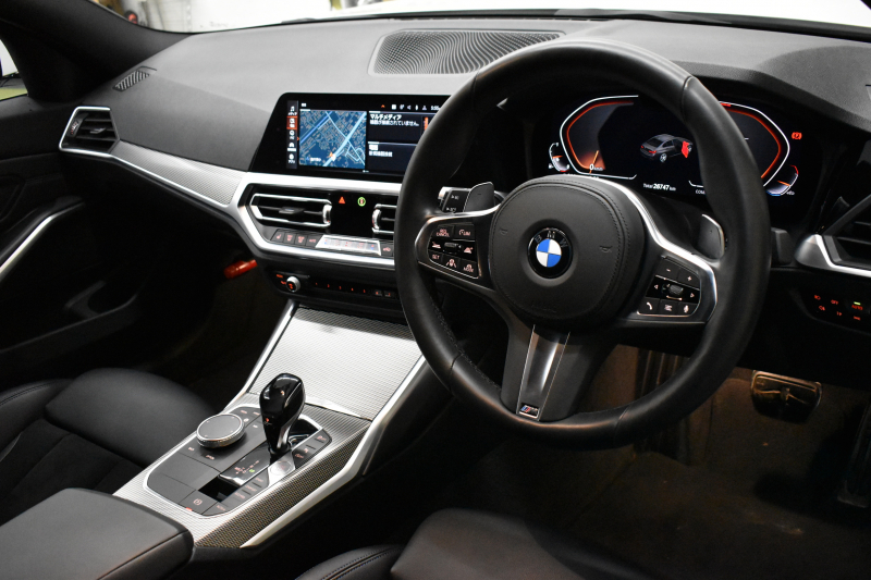 BMW 3シリーズ 320i Mｽﾎﾟｰﾂ G20型  ﾀｯﾁﾊﾟﾈﾙﾅﾋﾞ ｱｯﾌﾟﾙｶｰﾌﾟﾚｲ  追従ACC LEDﾍｯﾄﾞﾗｲﾄ 側面衝突&車線変更&逸脱&歩行車警告 液晶ﾒｰﾀｰ 後退ｱｼｽﾄ Pｱｼｽﾄ ｱｸﾃｨﾌﾞPDC緊急ﾌﾞﾚｰｷ  18AW 2年保証