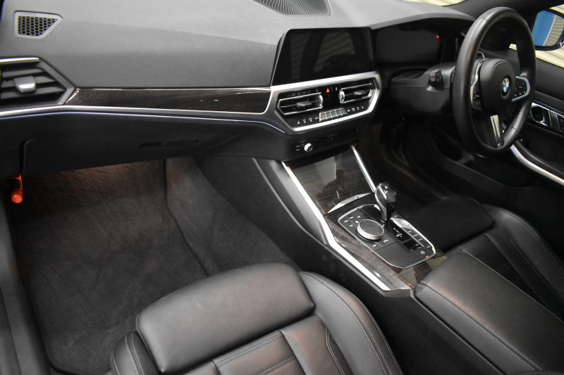 BMW 3シリーズ 320d Xﾄﾞﾗｲﾌﾞ Mｽﾎﾟｰﾂ 4WD ﾊｲﾗｲﾝ&ｺﾝﾌｫｰﾄP G20型 ﾋｰﾀｰ付黒革 ｵﾌﾟｼｮﾝ19AW 追従ACC LEDﾍｯﾄﾞﾗｲﾄ 側面衝突&車線変更&逸脱&歩行車警告 後退ｱｼｽﾄ Pｱｼｽﾄ ｱｸﾃｨﾌﾞPDC緊急ﾌﾞﾚｰｷ ﾀｯﾁﾊﾟﾈﾙﾅﾋﾞ ﾌﾙｾｸﾞ ｱｯﾌﾟﾙｶｰﾌﾟﾚｲ 電動ﾄﾗﾝｸ 2年保証