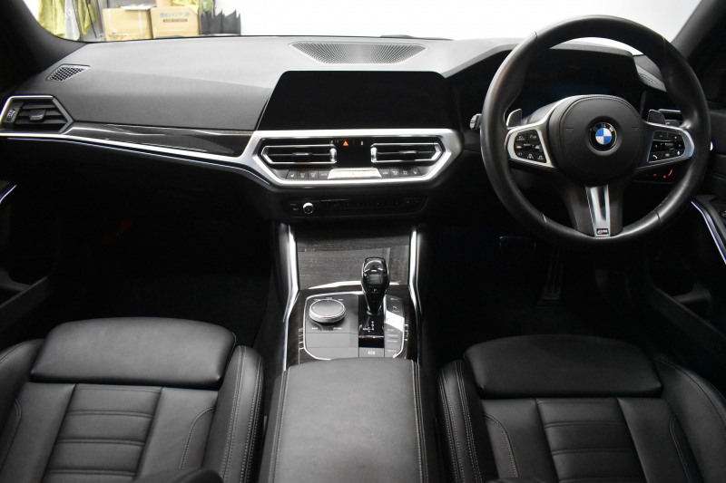 BMW 3シリーズ 320d Xﾄﾞﾗｲﾌﾞ Mｽﾎﾟｰﾂ 4WD ﾊｲﾗｲﾝ&ｺﾝﾌｫｰﾄP G20型 ﾋｰﾀｰ付黒革 ｵﾌﾟｼｮﾝ19AW 追従ACC LEDﾍｯﾄﾞﾗｲﾄ 側面衝突&車線変更&逸脱&歩行車警告 後退ｱｼｽﾄ Pｱｼｽﾄ ｱｸﾃｨﾌﾞPDC緊急ﾌﾞﾚｰｷ ﾀｯﾁﾊﾟﾈﾙﾅﾋﾞ ﾌﾙｾｸﾞ ｱｯﾌﾟﾙｶｰﾌﾟﾚｲ 電動ﾄﾗﾝｸ 2年保証
