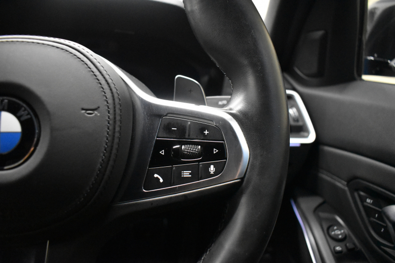 BMW 3シリーズ 320d Xﾄﾞﾗｲﾌﾞ Mｽﾎﾟｰﾂ 4WD ﾊｲﾗｲﾝ&ｺﾝﾌｫｰﾄP G20型 ﾋｰﾀｰ付黒革 ｵﾌﾟｼｮﾝ19AW 追従ACC LEDﾍｯﾄﾞﾗｲﾄ 側面衝突&車線変更&逸脱&歩行車警告 後退ｱｼｽﾄ Pｱｼｽﾄ ｱｸﾃｨﾌﾞPDC緊急ﾌﾞﾚｰｷ ﾀｯﾁﾊﾟﾈﾙﾅﾋﾞ ﾌﾙｾｸﾞ ｱｯﾌﾟﾙｶｰﾌﾟﾚｲ 電動ﾄﾗﾝｸ 2年保証