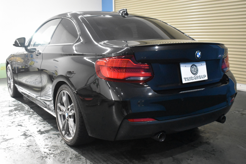 BMW 2シリーズ M240i LCI後期 ｵﾌﾟｼｮﾝ追従ACC  直6ﾀｰﾎﾞ 340馬力 ﾍｷｻｺﾞﾅﾙLEDﾍｯﾄﾞﾗｲﾄ ﾋｰﾀｰ付赤革 ﾀｯﾁﾊﾟﾈﾙiﾄﾞﾗｲﾌﾞHDDﾅﾋﾞBｶﾒ Pｱｼｽﾄ 前後PDC ｱﾀﾞﾌﾟﾃｨﾌﾞMｻｽ 大型ﾌﾞﾚｰｷｼｽﾃﾑ 車線逸脱&歩行者警告 衝突軽減ﾌﾞﾚｰｷ 18AW ﾊﾟﾄﾞﾙｼﾌﾄ 1ｵｰﾅｰ 2年保証