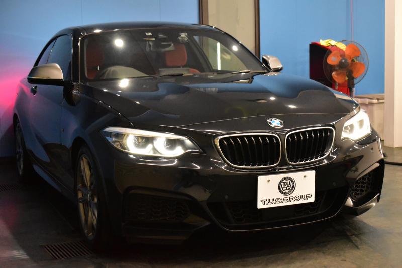 BMW 2シリーズ M240i LCI後期 ｵﾌﾟｼｮﾝ追従ACC  直6ﾀｰﾎﾞ 340馬力 ﾍｷｻｺﾞﾅﾙLEDﾍｯﾄﾞﾗｲﾄ ﾋｰﾀｰ付赤革 ﾀｯﾁﾊﾟﾈﾙiﾄﾞﾗｲﾌﾞHDDﾅﾋﾞBｶﾒ Pｱｼｽﾄ 前後PDC ｱﾀﾞﾌﾟﾃｨﾌﾞMｻｽ 大型ﾌﾞﾚｰｷｼｽﾃﾑ 車線逸脱&歩行者警告 衝突軽減ﾌﾞﾚｰｷ 18AW ﾊﾟﾄﾞﾙｼﾌﾄ 1ｵｰﾅｰ 2年保証