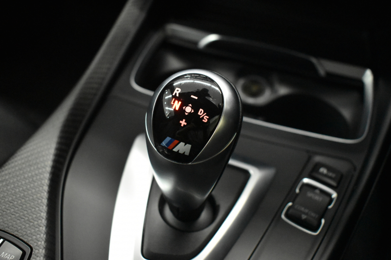 BMW Mシリーズ M2 MDCT 7速DCT LCI後期 ﾋｰﾀｰ付黒革 ｱﾀﾞﾌﾟﾃｨﾌﾞﾍｷｻｺﾞﾅﾙLEDﾍｯﾄﾞﾗｲﾄ&ﾃｰﾙ ﾀｯﾁﾊﾟﾈﾙHDDﾅﾋﾞ 19AW Mﾊﾟﾌｫｰﾏﾝｽﾘｱﾃﾞｨﾌｭｰｻﾞｰ 車線逸脱&歩行者警告 衝突軽減ﾌﾞﾚｰｷ ｶｰﾎﾞﾝｲﾝﾃﾘｱ Bｶﾒﾗ iｽﾄｯﾌﾟ ｽﾏｰﾄｷｰ 2年保証