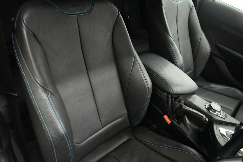 BMW Mシリーズ M2 MDCT 7速DCT LCI後期 ﾋｰﾀｰ付黒革 ｱﾀﾞﾌﾟﾃｨﾌﾞﾍｷｻｺﾞﾅﾙLEDﾍｯﾄﾞﾗｲﾄ&ﾃｰﾙ ﾀｯﾁﾊﾟﾈﾙHDDﾅﾋﾞ 19AW Mﾊﾟﾌｫｰﾏﾝｽﾘｱﾃﾞｨﾌｭｰｻﾞｰ 車線逸脱&歩行者警告 衝突軽減ﾌﾞﾚｰｷ ｶｰﾎﾞﾝｲﾝﾃﾘｱ Bｶﾒﾗ iｽﾄｯﾌﾟ ｽﾏｰﾄｷｰ 2年保証