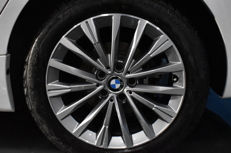 BMW 2シリーズ 218dｸﾞﾗﾝﾂｱﾗｰ ﾗｸﾞｼﾞｭｱﾘｰ  後期 7人乗ﾘ ｱﾄﾞﾊﾞﾝｽﾄﾞｱｸﾃｨﾌﾞｾｰﾌﾃｨｰP ｺﾝﾌｫｰﾄP 追従ACC HUD ﾍｷｻｺﾞﾅﾙLEDﾍｯﾄﾞﾗｲﾄ ﾋｰﾀｰ付黒革 車線逸脱&歩行者警告 17AW ﾀｯﾁﾊﾟﾈﾙﾅﾋﾞ Bｶﾒﾗ 前後PDC 駐車ｱｼｽﾄ 電動ﾄﾗﾝｸ ｽﾏｰﾄｷｰ 2年保証