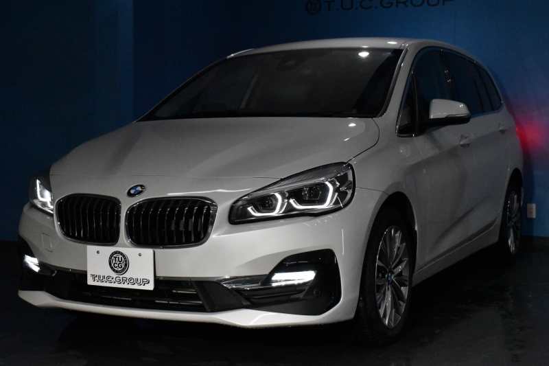 BMW 2シリーズ 218dｸﾞﾗﾝﾂｱﾗｰ ﾗｸﾞｼﾞｭｱﾘｰ  後期 7人乗ﾘ ｱﾄﾞﾊﾞﾝｽﾄﾞｱｸﾃｨﾌﾞｾｰﾌﾃｨｰP ｺﾝﾌｫｰﾄP 追従ACC HUD ﾍｷｻｺﾞﾅﾙLEDﾍｯﾄﾞﾗｲﾄ ﾋｰﾀｰ付黒革 車線逸脱&歩行者警告 17AW ﾀｯﾁﾊﾟﾈﾙﾅﾋﾞ Bｶﾒﾗ 前後PDC 駐車ｱｼｽﾄ 電動ﾄﾗﾝｸ ｽﾏｰﾄｷｰ 2年保証