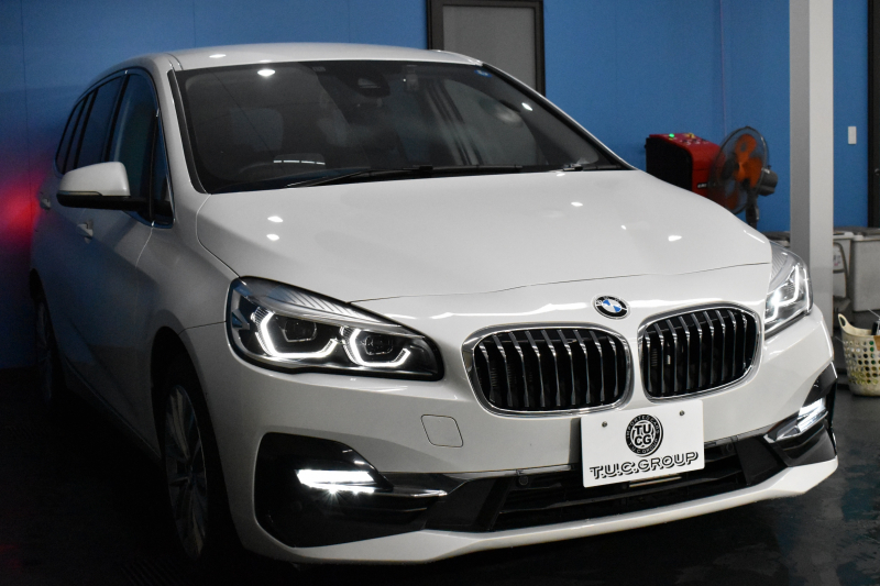 BMW 2シリーズ 218dｸﾞﾗﾝﾂｱﾗｰ ﾗｸﾞｼﾞｭｱﾘｰ  後期 7人乗ﾘ ｱﾄﾞﾊﾞﾝｽﾄﾞｱｸﾃｨﾌﾞｾｰﾌﾃｨｰP ｺﾝﾌｫｰﾄP 追従ACC HUD ﾍｷｻｺﾞﾅﾙLEDﾍｯﾄﾞﾗｲﾄ ﾋｰﾀｰ付黒革 車線逸脱&歩行者警告 17AW ﾀｯﾁﾊﾟﾈﾙﾅﾋﾞ Bｶﾒﾗ 前後PDC 駐車ｱｼｽﾄ 電動ﾄﾗﾝｸ ｽﾏｰﾄｷｰ 2年保証
