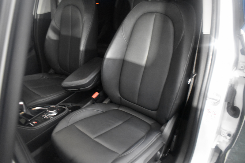 BMW 2シリーズ 218dｸﾞﾗﾝﾂｱﾗｰ ﾗｸﾞｼﾞｭｱﾘｰ  後期 7人乗ﾘ ｱﾄﾞﾊﾞﾝｽﾄﾞｱｸﾃｨﾌﾞｾｰﾌﾃｨｰP ｺﾝﾌｫｰﾄP 追従ACC HUD ﾍｷｻｺﾞﾅﾙLEDﾍｯﾄﾞﾗｲﾄ ﾋｰﾀｰ付黒革 車線逸脱&歩行者警告 17AW ﾀｯﾁﾊﾟﾈﾙﾅﾋﾞ Bｶﾒﾗ 前後PDC 駐車ｱｼｽﾄ 電動ﾄﾗﾝｸ ｽﾏｰﾄｷｰ 2年保証