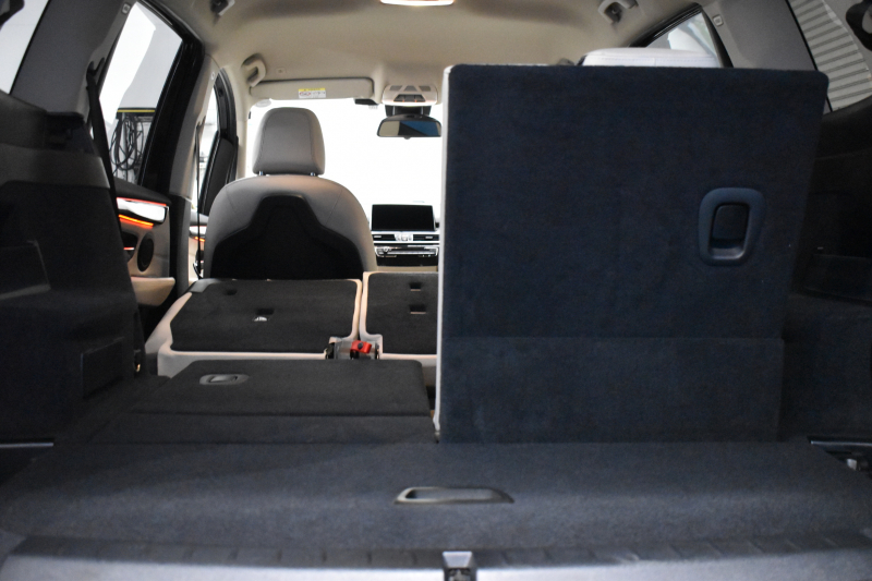 BMW 2シリーズ 218dｸﾞﾗﾝﾂｱﾗｰ ﾗｸﾞｼﾞｭｱﾘｰ 後期LCI 7人乗ﾘ ｱﾄﾞﾊﾞﾝｽﾄﾞｱｸﾃｨﾌﾞｾｰﾌﾃｨｰP 追従ACC HUD ﾍｷｺﾞﾅﾙLEDﾍｯﾄﾞﾗｲﾄ ﾋｰﾀｰ付白革 ｺﾝﾌｫｰﾄP 車線逸脱&歩行者警告 ﾀｯﾁﾊﾟﾈﾙﾅﾋﾞ Bｶﾒﾗ ﾌﾙｾｸﾞ 駐車ｱｼｽﾄ 電動ﾄﾗﾝｸ 2年保証