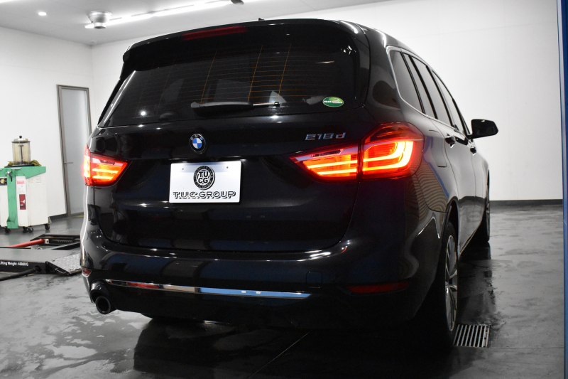 BMW 2シリーズ 218dｸﾞﾗﾝﾂｱﾗｰ ﾗｸﾞｼﾞｭｱﾘｰ 後期LCI 7人乗ﾘ ｱﾄﾞﾊﾞﾝｽﾄﾞｱｸﾃｨﾌﾞｾｰﾌﾃｨｰP 追従ACC HUD ﾍｷｺﾞﾅﾙLEDﾍｯﾄﾞﾗｲﾄ ﾋｰﾀｰ付白革 ｺﾝﾌｫｰﾄP 車線逸脱&歩行者警告 ﾀｯﾁﾊﾟﾈﾙﾅﾋﾞ Bｶﾒﾗ ﾌﾙｾｸﾞ 駐車ｱｼｽﾄ 電動ﾄﾗﾝｸ 2年保証