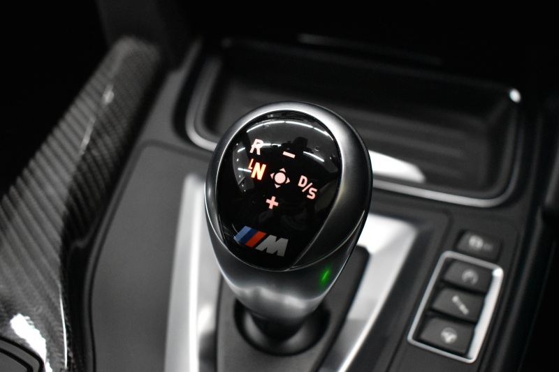 BMW Mシリーズ M4ｸｰﾍﾟ後期 MDCT ｱﾀﾞﾌﾟﾃｨﾌﾞMｻｽﾍﾟﾝｼｮﾝ ﾋｰﾀｰ付ﾌﾞﾗｯｸ革 ｶｰﾎﾞﾝR&ｲﾝﾃﾘｱ  HUD ｱﾀﾞﾌﾟﾃｨﾌﾞﾍｷｻｺﾞﾅﾙLEDﾍｯﾄﾞﾗｲﾄ 7速DCT ｵﾌﾟｼｮﾝ19AW 衝突軽減ﾌﾞﾚｰｷ 車線変更&車線逸脱&歩行者警告  ﾌﾙｾｸﾞ 前後PDC Bｶﾒﾗ 2年保証