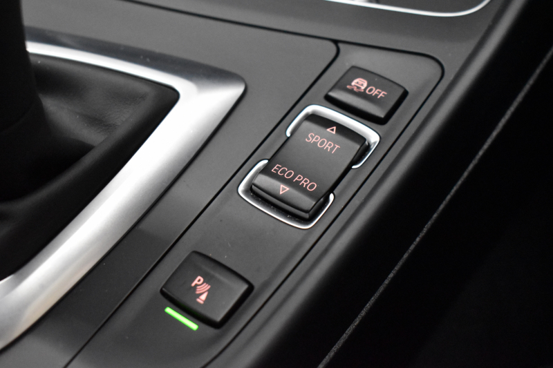 BMW 2シリーズ M240i LCI後期 直6ﾀｰﾎﾞ 340馬力 ﾍｷｻｺﾞﾅﾙLEDﾍｯﾄﾞﾗｲﾄ 追従ACC ﾋｰﾀｰ付黒革 ﾀｯﾁﾊﾟﾈﾙiﾄﾞﾗｲﾌﾞHDDﾅﾋﾞ ﾌﾙｾｸﾞ Bｶﾒ Pｱｼｽﾄ 前後PDC ｱﾀﾞﾌﾟﾃｨﾌﾞMｻｽ 大型ﾌﾞﾚｰｷｼｽﾃﾑ 車線逸脱&歩行者警告 衝突軽減ﾌﾞﾚｰｷ 18AW ﾊﾟﾄﾞﾙｼﾌﾄ 1ｵｰﾅｰ 2年保証