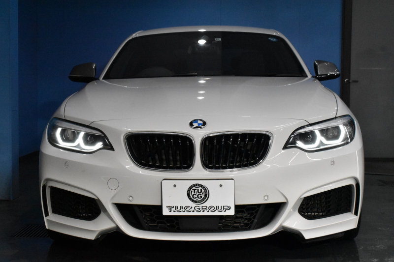 BMW 2シリーズ M240i LCI後期 直6ﾀｰﾎﾞ 340馬力 ﾍｷｻｺﾞﾅﾙLEDﾍｯﾄﾞﾗｲﾄ 追従ACC ﾋｰﾀｰ付黒革 ﾀｯﾁﾊﾟﾈﾙiﾄﾞﾗｲﾌﾞHDDﾅﾋﾞ ﾌﾙｾｸﾞ Bｶﾒ Pｱｼｽﾄ 前後PDC ｱﾀﾞﾌﾟﾃｨﾌﾞMｻｽ 大型ﾌﾞﾚｰｷｼｽﾃﾑ 車線逸脱&歩行者警告 衝突軽減ﾌﾞﾚｰｷ 18AW ﾊﾟﾄﾞﾙｼﾌﾄ 1ｵｰﾅｰ 2年保証