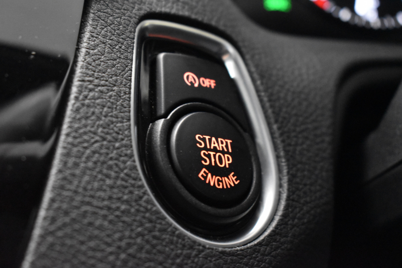 BMW 2シリーズ M240i LCI後期 直6ﾀｰﾎﾞ 340馬力 ﾍｷｻｺﾞﾅﾙLEDﾍｯﾄﾞﾗｲﾄ 追従ACC ﾋｰﾀｰ付黒革 ﾀｯﾁﾊﾟﾈﾙiﾄﾞﾗｲﾌﾞHDDﾅﾋﾞ ﾌﾙｾｸﾞ Bｶﾒ Pｱｼｽﾄ 前後PDC ｱﾀﾞﾌﾟﾃｨﾌﾞMｻｽ 大型ﾌﾞﾚｰｷｼｽﾃﾑ 車線逸脱&歩行者警告 衝突軽減ﾌﾞﾚｰｷ 18AW ﾊﾟﾄﾞﾙｼﾌﾄ 1ｵｰﾅｰ 2年保証