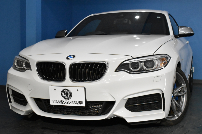 BMW 2シリーズ M235i 直6ﾀｰﾎﾞ 326馬力 ﾋｰﾀｰ付黒革 ﾀｯﾁﾊﾟｯﾄﾞ式iﾄﾞﾗｲﾌﾞHDDﾅﾋﾞ  ﾘﾔPDC Bｶﾒﾗ  ｱﾀﾞﾌﾟﾃｨﾌﾞMｻｽ 大型ﾌﾞﾚｰｷｼｽﾃﾑ 18AW 車線逸脱&歩行者警告 衝突軽減ﾌﾞﾚｰｷ 1ｵｰﾅｰ 2年保証