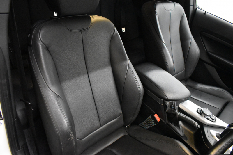 BMW 2シリーズ M235i 直6ﾀｰﾎﾞ 326馬力 ﾋｰﾀｰ付黒革 ﾀｯﾁﾊﾟｯﾄﾞ式iﾄﾞﾗｲﾌﾞHDDﾅﾋﾞ  ﾘﾔPDC Bｶﾒﾗ  ｱﾀﾞﾌﾟﾃｨﾌﾞMｻｽ 大型ﾌﾞﾚｰｷｼｽﾃﾑ 18AW 車線逸脱&歩行者警告 衝突軽減ﾌﾞﾚｰｷ 1ｵｰﾅｰ 2年保証