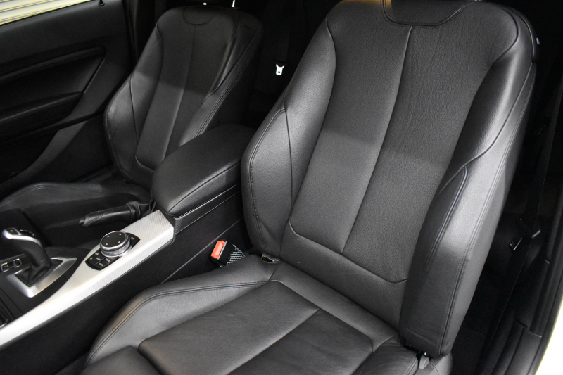 BMW 2シリーズ M235i 直6ﾀｰﾎﾞ 326馬力 ﾋｰﾀｰ付黒革 ﾀｯﾁﾊﾟｯﾄﾞ式iﾄﾞﾗｲﾌﾞHDDﾅﾋﾞ  ﾘﾔPDC Bｶﾒﾗ  ｱﾀﾞﾌﾟﾃｨﾌﾞMｻｽ 大型ﾌﾞﾚｰｷｼｽﾃﾑ 18AW 車線逸脱&歩行者警告 衝突軽減ﾌﾞﾚｰｷ 1ｵｰﾅｰ 2年保証