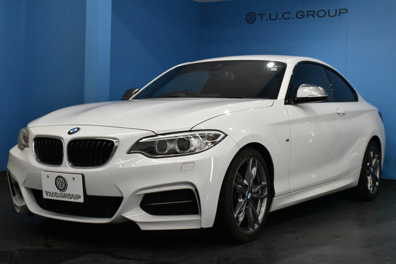 BMW 2シリーズ M235i 直6ﾀｰﾎﾞ 326馬力 ﾋｰﾀｰ付黒革 ﾀｯﾁﾊﾟｯﾄﾞ式iﾄﾞﾗｲﾌﾞHDDﾅﾋﾞ  ﾘﾔPDC Bｶﾒﾗ  ｱﾀﾞﾌﾟﾃｨﾌﾞMｻｽ 大型ﾌﾞﾚｰｷｼｽﾃﾑ 18AW 車線逸脱&歩行者警告 衝突軽減ﾌﾞﾚｰｷ 1ｵｰﾅｰ 2年保証