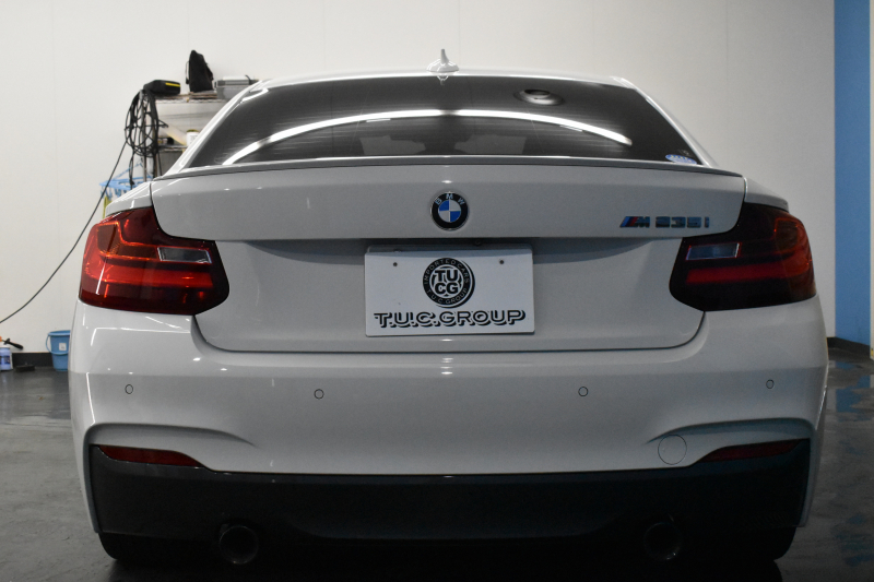 BMW 2シリーズ M235i 直6ﾀｰﾎﾞ 326馬力 ﾋｰﾀｰ付黒革 ﾀｯﾁﾊﾟｯﾄﾞ式iﾄﾞﾗｲﾌﾞHDDﾅﾋﾞ  ﾘﾔPDC Bｶﾒﾗ  ｱﾀﾞﾌﾟﾃｨﾌﾞMｻｽ 大型ﾌﾞﾚｰｷｼｽﾃﾑ 18AW 車線逸脱&歩行者警告 衝突軽減ﾌﾞﾚｰｷ 1ｵｰﾅｰ 2年保証