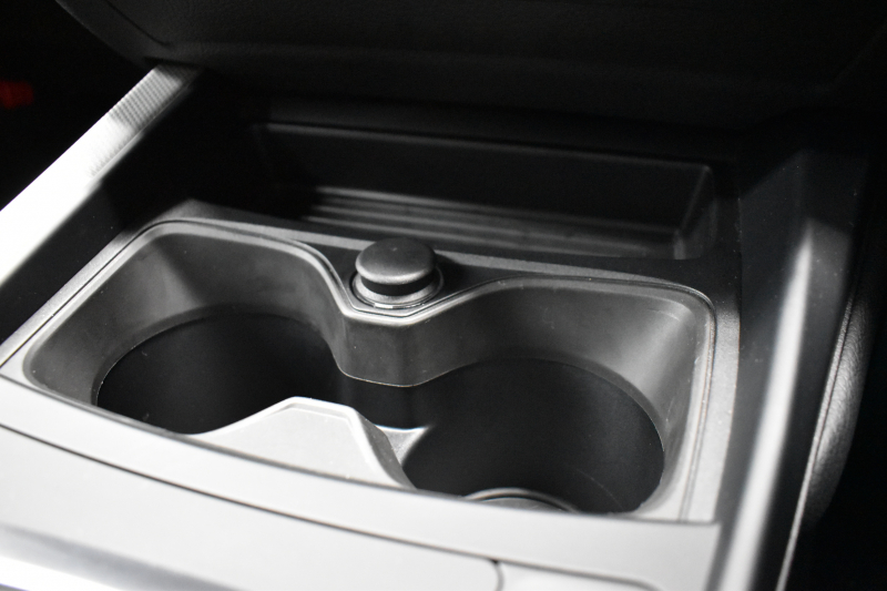 BMW 2シリーズ M235i 直6ﾀｰﾎﾞ 326馬力 ﾋｰﾀｰ付黒革 ﾀｯﾁﾊﾟｯﾄﾞ式iﾄﾞﾗｲﾌﾞHDDﾅﾋﾞ  ﾘﾔPDC Bｶﾒﾗ  ｱﾀﾞﾌﾟﾃｨﾌﾞMｻｽ 大型ﾌﾞﾚｰｷｼｽﾃﾑ 18AW 車線逸脱&歩行者警告 衝突軽減ﾌﾞﾚｰｷ 1ｵｰﾅｰ 2年保証