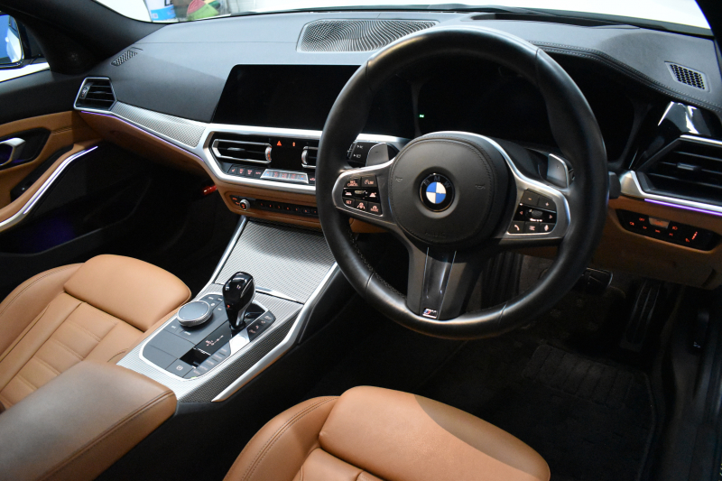 BMW 3シリーズ M340i Xﾄﾞﾗｲﾌﾞ G20型 直6ﾀｰﾎﾞ ﾋｰﾀｰ付茶革 19AW 追従ACC HUD ﾚｰｻﾞｰLEDﾗｲﾄ 可変Mｻｽ Mﾌﾞﾚｰｷ 4WD ｼﾞｪｽﾁｬｰｺﾝﾄﾛｰﾙ ﾊｰﾏﾝｶｰﾄﾞﾝｽﾋﾟｰｶｰ 側面衝突&車線変更&逸脱&歩行車警告 後退ｱｼｽﾄ Pｱｼｽﾄ ﾌﾙｾｸﾞﾀｯﾁﾊﾟﾈﾙﾅﾋﾞ ｱｯﾌﾟﾙｶｰﾌﾟﾚｲ 2年保証