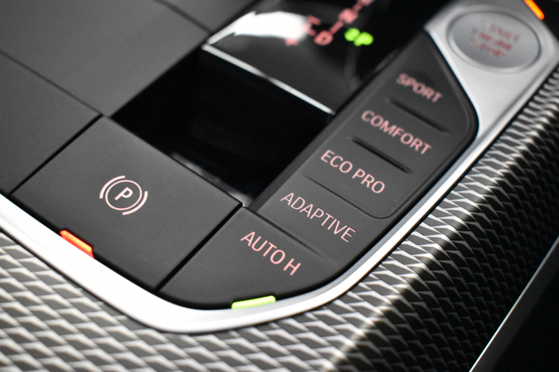 BMW 3シリーズ M340i Xﾄﾞﾗｲﾌﾞ G20型 直6ﾀｰﾎﾞ ﾋｰﾀｰ付茶革 19AW 追従ACC HUD ﾚｰｻﾞｰLEDﾗｲﾄ 可変Mｻｽ Mﾌﾞﾚｰｷ 4WD ｼﾞｪｽﾁｬｰｺﾝﾄﾛｰﾙ ﾊｰﾏﾝｶｰﾄﾞﾝｽﾋﾟｰｶｰ 側面衝突&車線変更&逸脱&歩行車警告 後退ｱｼｽﾄ Pｱｼｽﾄ ﾌﾙｾｸﾞﾀｯﾁﾊﾟﾈﾙﾅﾋﾞ ｱｯﾌﾟﾙｶｰﾌﾟﾚｲ 2年保証