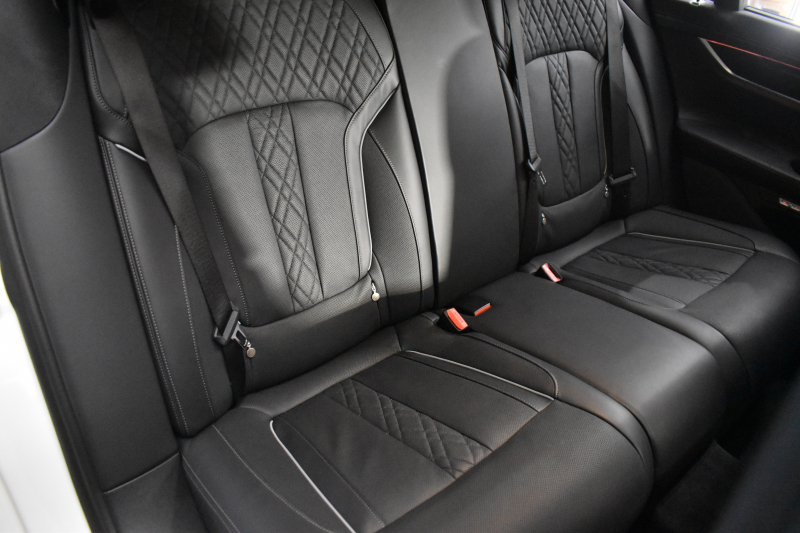 BMW 7シリーズ 740i Mｽﾎﾟｰﾂ ﾘｱｺﾝﾌｫｰﾄP ﾘｱｴﾝﾀｰﾃｲﾒﾝﾄP ｻﾝﾙｰﾌ BMWﾚｰｻﾞｰLED 前席ﾏｯｻｰｼﾞ全席ﾋｰﾀｰ&ﾍﾞﾝﾁﾚｰｼｮﾝ付黒革 ACC HUD ﾊｰﾏﾝｶｰﾄﾞﾝ ｼﾞｪｽﾁｬｰｺﾝﾄﾛｰﾙ ﾀｯﾁﾊﾟﾈﾙﾅﾋﾞ3Dﾋﾞｭｰ LCW 液晶ﾒｰﾀｰ 20AW 2年保証