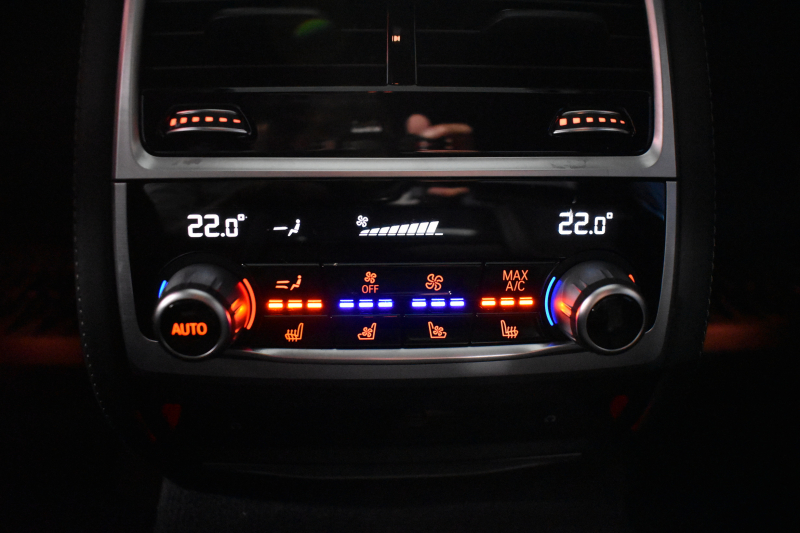 BMW 7シリーズ 740i Mｽﾎﾟｰﾂ ﾘｱｺﾝﾌｫｰﾄP ﾘｱｴﾝﾀｰﾃｲﾒﾝﾄP ｻﾝﾙｰﾌ BMWﾚｰｻﾞｰLED 前席ﾏｯｻｰｼﾞ全席ﾋｰﾀｰ&ﾍﾞﾝﾁﾚｰｼｮﾝ付黒革 ACC HUD ﾊｰﾏﾝｶｰﾄﾞﾝ ｼﾞｪｽﾁｬｰｺﾝﾄﾛｰﾙ ﾀｯﾁﾊﾟﾈﾙﾅﾋﾞ3Dﾋﾞｭｰ LCW 液晶ﾒｰﾀｰ 20AW 2年保証