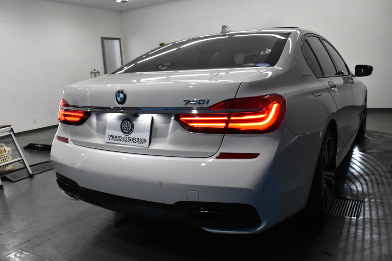 BMW 7シリーズ 740i Mｽﾎﾟｰﾂ ﾘｱｺﾝﾌｫｰﾄP ﾘｱｴﾝﾀｰﾃｲﾒﾝﾄP ｻﾝﾙｰﾌ BMWﾚｰｻﾞｰLED 前席ﾏｯｻｰｼﾞ全席ﾋｰﾀｰ&ﾍﾞﾝﾁﾚｰｼｮﾝ付黒革 ACC HUD ﾊｰﾏﾝｶｰﾄﾞﾝ ｼﾞｪｽﾁｬｰｺﾝﾄﾛｰﾙ ﾀｯﾁﾊﾟﾈﾙﾅﾋﾞ3Dﾋﾞｭｰ LCW 液晶ﾒｰﾀｰ 20AW 2年保証